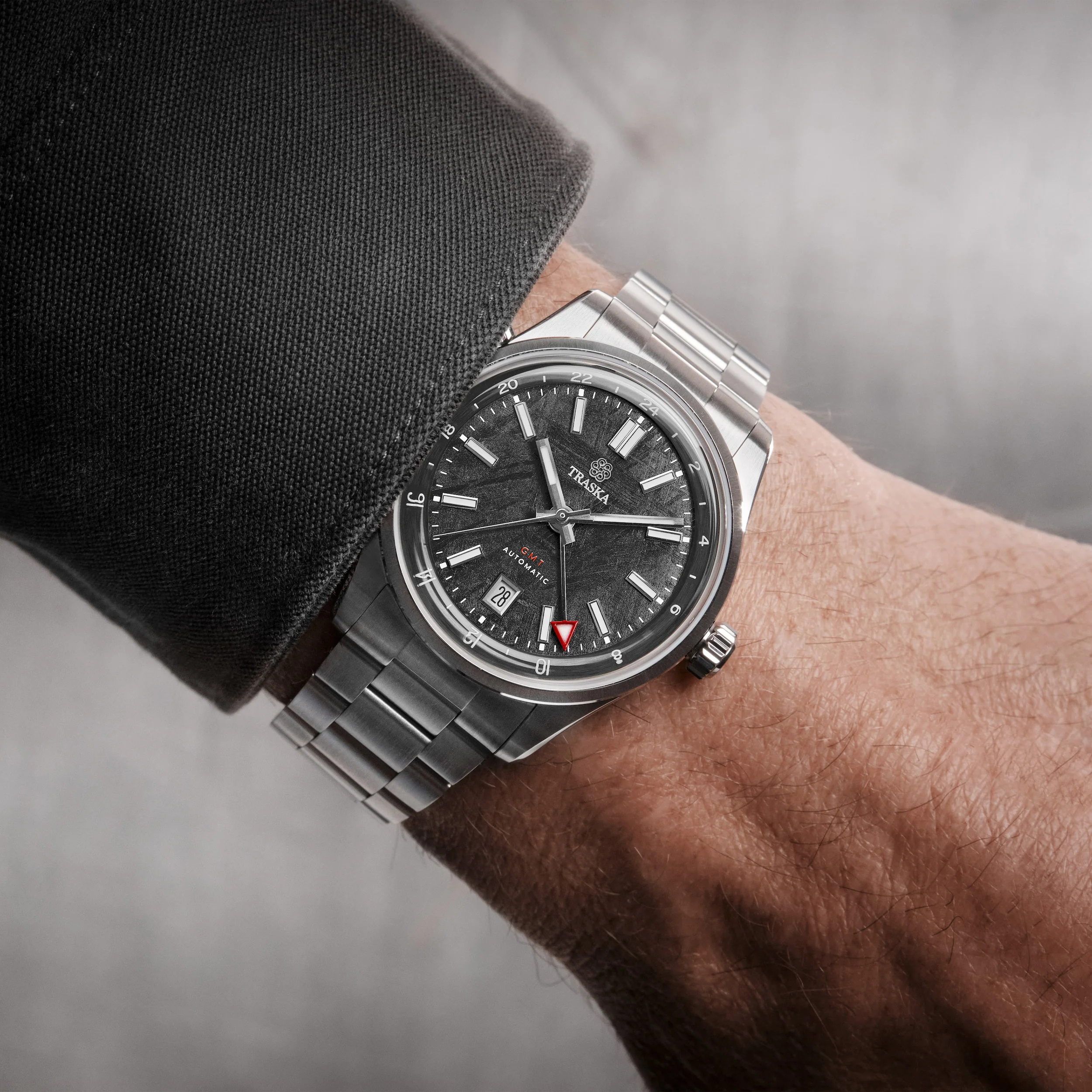 Venturer GMT Meteorite Dark - Image 8